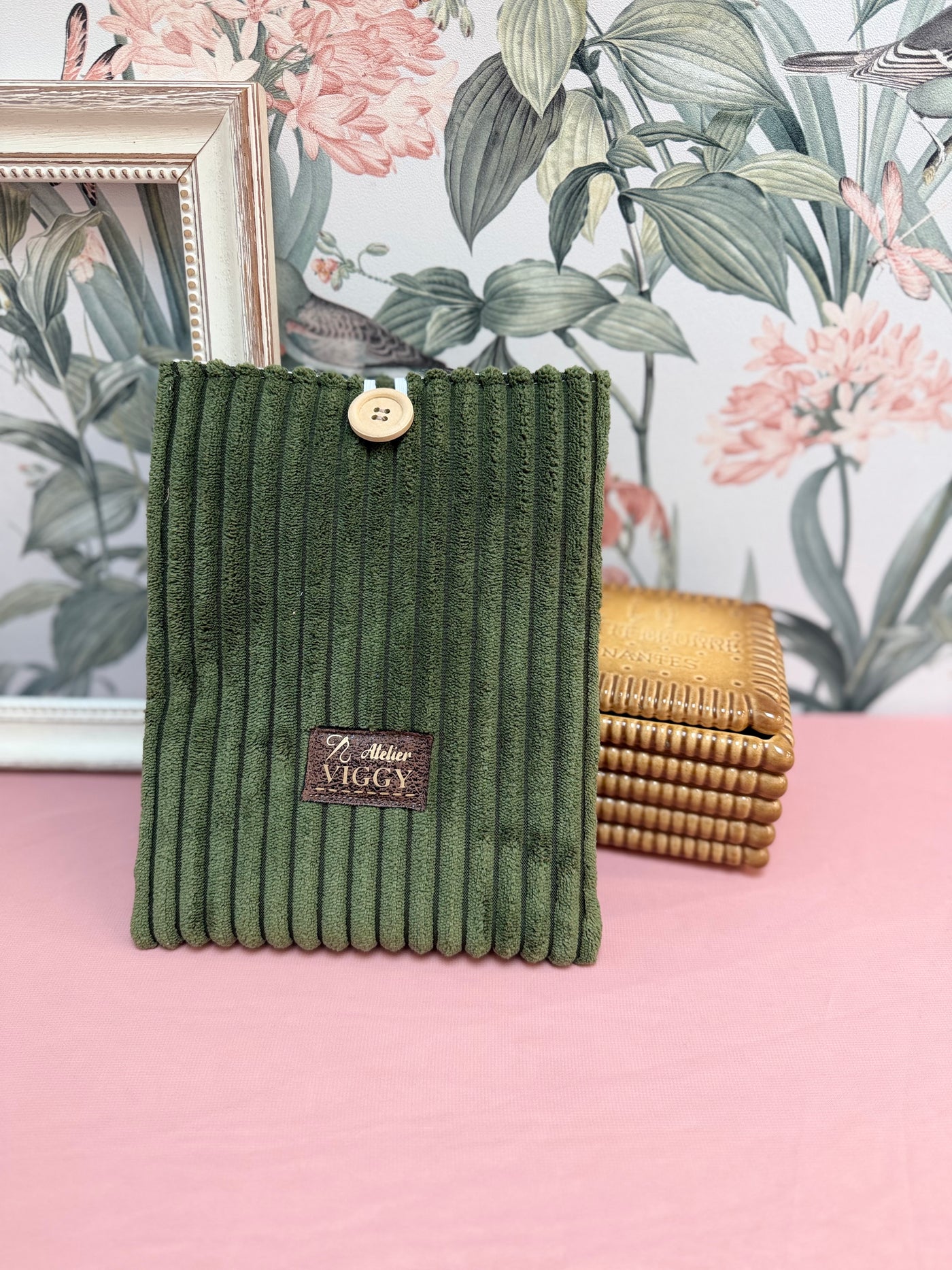 Pochette Livre/Liseuse Verte intérieur ferme